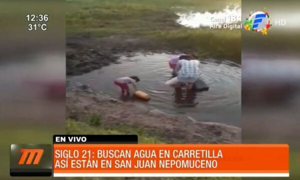 Buscan agua en carretilla en pleno siglo 21 | Telefuturo