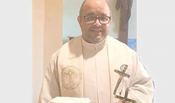 Sacerdote es denunciado por intento de violación y coacción sexual - Noticiero Paraguay