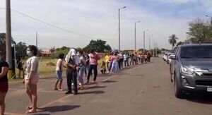 Masiva concurrencia en vacunatorio del Shopping Pinedo de San Lorenzo - Nacionales - ABC Color