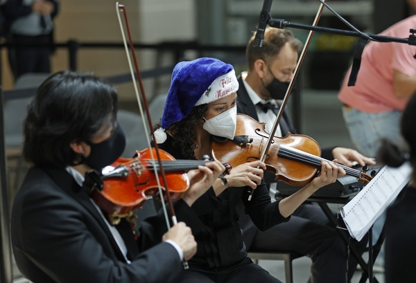 El aeropuerto El Dorado de Bogotá sorprende a sus viajeros con un concierto - MarketData