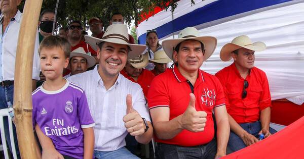 La Nación / Santiago Peña visitó Paraguarí para celebrar al santo patrono