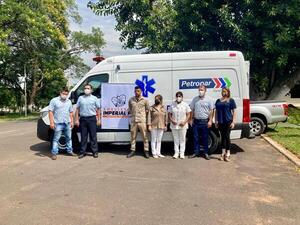 Compañía Imperial del Paraguay entregó una ambulancia a Petropar para garantizar la seguridad de sus funcionarios