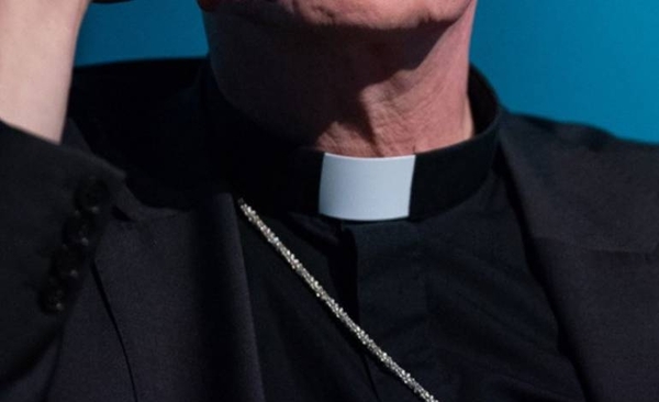 Diario HOY | Grave denuncia en contra de sacerdote por intento de coacción sexual y violación