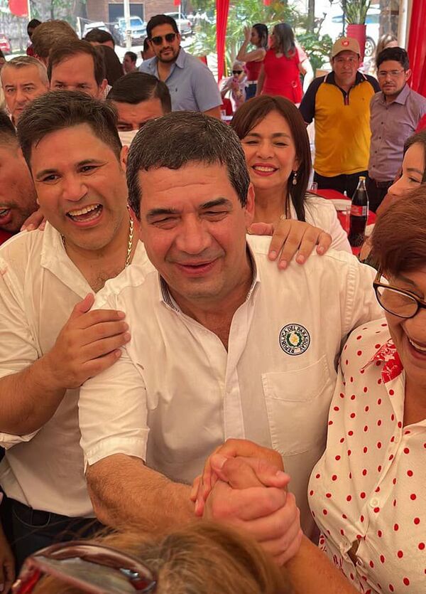 ANR se volvió sucursal de banco y agencia de cigarrilleros, dice Velázquez - Nacionales - ABC Color