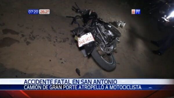 Un muerto tras choque entre moto y camión en San Antonio