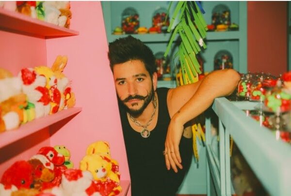 Pesadilla: el nuevo single de Camilo con video dirigido por Evaluna