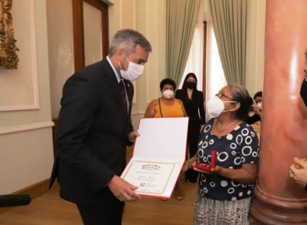 Merecido reconocimiento a maestros artesanos de distintas modalidades