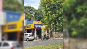 Se le cayó dinero en casa de giros y le devolvieron