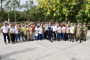 Villa Florida realiza minga ambiental y apunta a un verano sin dengue - .::Agencia IP::.