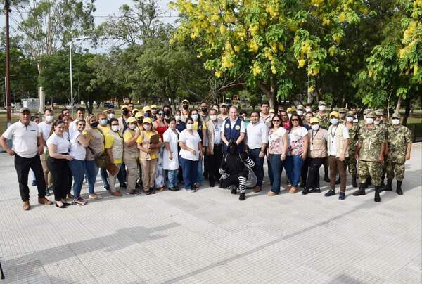 Villa Florida realiza minga ambiental y apunta a un verano sin dengue - .::Agencia IP::.