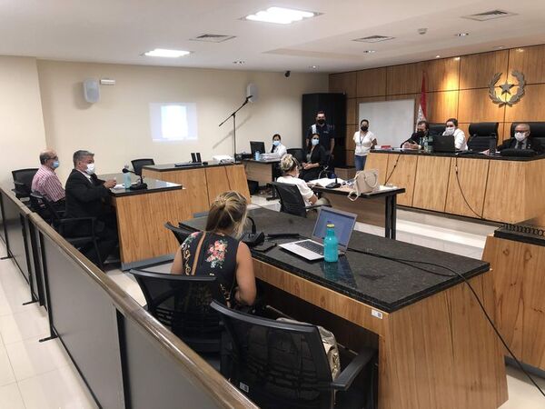 Suspenden otra vez juicio de pastor acusado de abuso infantil - ABC en el Este - ABC Color