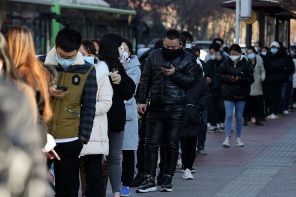 Por rebrote de covid, China confina una ciudad de  13 millones de personas - Mundo - ABC Color