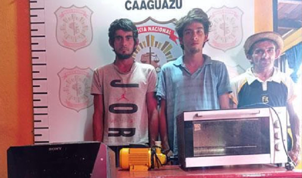 Detienen a delincuentes y recuperan objetos robados en Caaguazú - Noticiero Paraguay