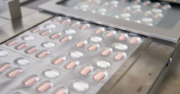 La Nación / Píldora anti-COVID de Pfizer tiene luz verde en EEUU