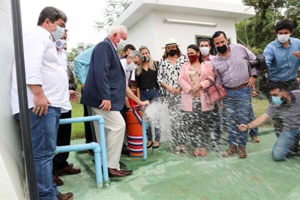 Presidente de la República y titular del Indert, en Arroyito, Concepción, este jueves