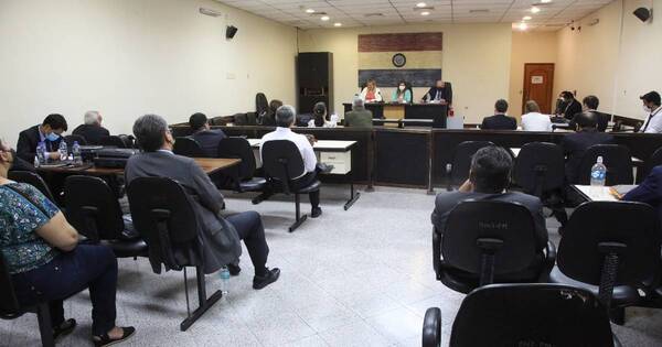 La Nación / Condenan a dos y ocho años de cárcel a exdirectivos de la Asociación de Funcionarios Judiciales