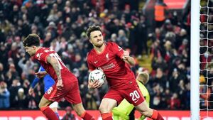 Liverpool remonta al Leicester y es semifinalista