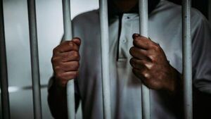 Condenan a un hombre que abusó sexualmente de su hijo y le transmitió VIH