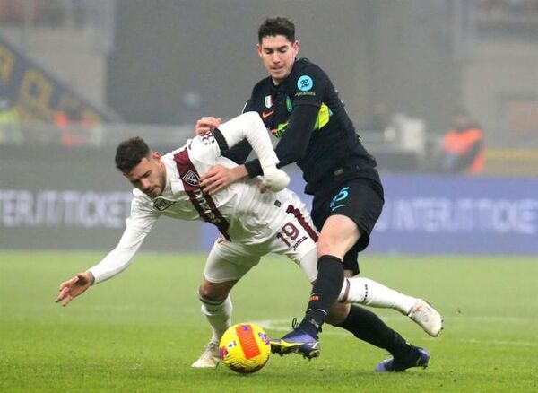 Inter derrota al Torino de Tonny Sanabria