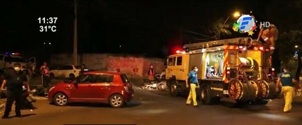 Delivery queda grave tras ser atropellado por un auto en Asunción