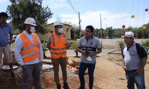 Técnicos de Tape Porã evalúan construcción de rotonda en Mallorquín