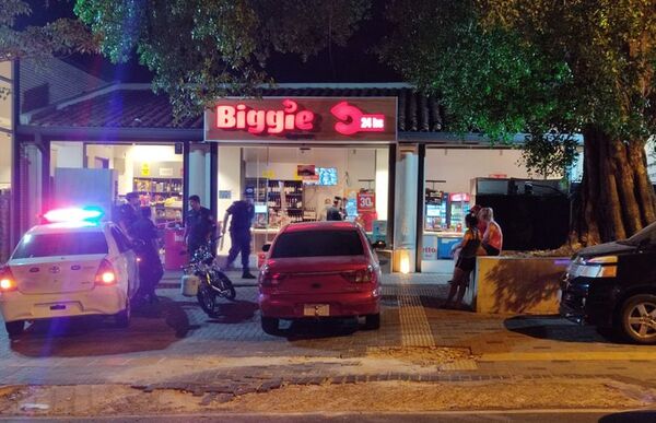 En asalto a Biggie, se llevan hasta la caja registradora - Nacionales - ABC Color