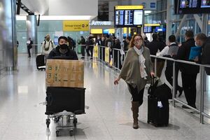 Ómicron causa un bajón del 20% en el tráfico aéreo europeo - Mundo - ABC Color