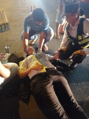 PMT que estaba dirigiendo el tránsito fue atropellada » San Lorenzo PY