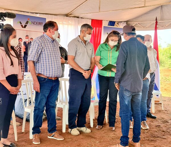 En Concepción regularizan lotes agrícolas y habilitan sistema de agua potable - .::Agencia IP::.