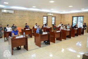 Conforman comisión permanente en junta de CDE