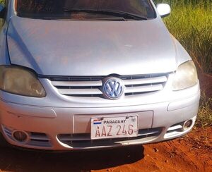 Abandonan vehículo en Minga Guazú