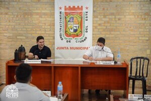 Conforman comisiones permanentes en concejalías de CDE y Franco - La Clave