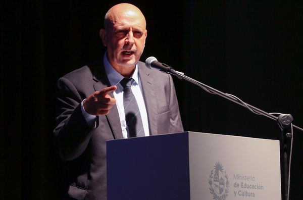 Premiado bioquímico uruguayo reclama más "inserción" de la ciencia en el país - MarketData