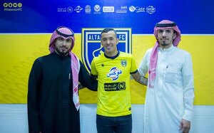 Sigue en Arabia: 'Kaku' Romero renovó hasta el 2025 con Al Taawoun
