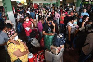 Unas 15.000 personas viajan por día desde la Terminal de Ómnibus de Asunción - Nacionales - ABC Color