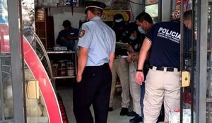 Allanan local comercial por presunta venta de productos de contrabando