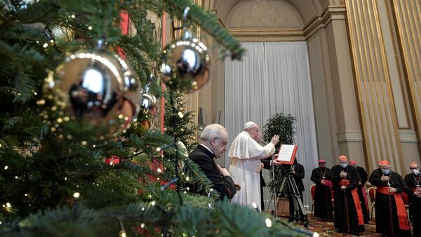 El papa Francisco pide "humildad" y "sobriedad" a los cardenales