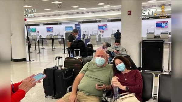 Compatriotas siguen varados en Miami - SNT