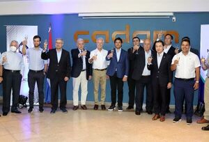 Cadam y socios realizaron brindis - Empresariales - ABC Color