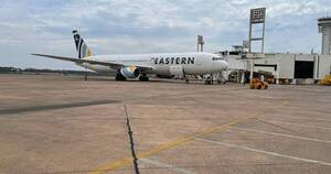 La Nación / Acusan a aerolínea de violar convenios