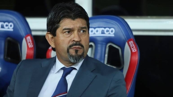 Diario HOY | El duelo de banquillos del paraguayo Cardozo y el uruguayo Coito termina 0-0