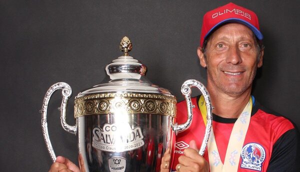 Pedro Troglio, excampeón con Cerro, hace historia con el Olimpia de Honduras