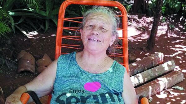 Abuela estudiosa pide ayuda para pagar exámenes de la facu