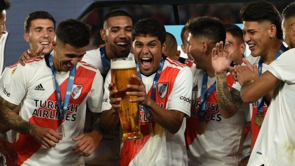 Robert Rojas: Títulos, baile y negocios