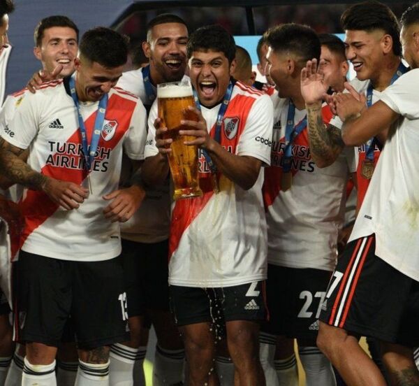 Robert Rojas: Títulos, baile y negocios