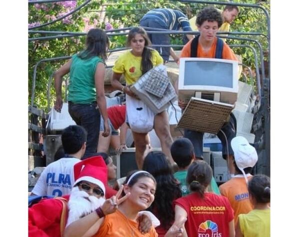 Corazones Abiertos realiza su tradicional colecta de artículos para subasta anual