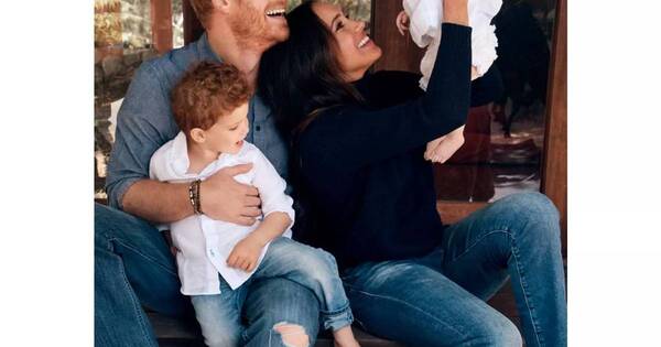 La Nación / Postal navideña: Harry y Meghan muestran por primera vez a su hija Lilibet Diana