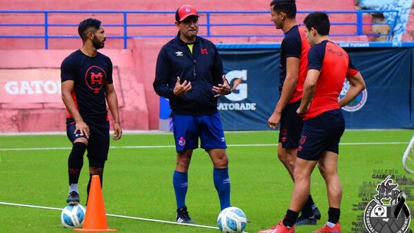 José Cardozo y el Municipal buscan la final