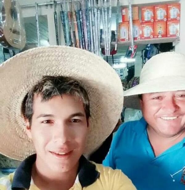 Nelson García y Craliño, desean feliz navidad a todos de la “comunidad” que integran juntos