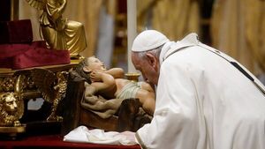 El papa Francisco reclama trabajos dignos y seguros en la Misa del Gallo